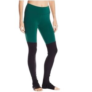 Women's Green and Black Alo Leggings - size small